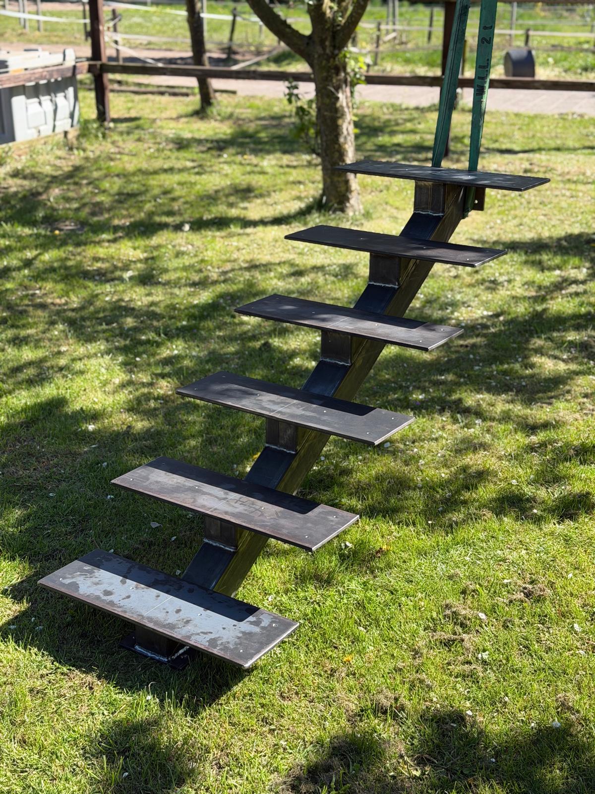 Speciaal maatwerk object van Meurs Metaaldesign